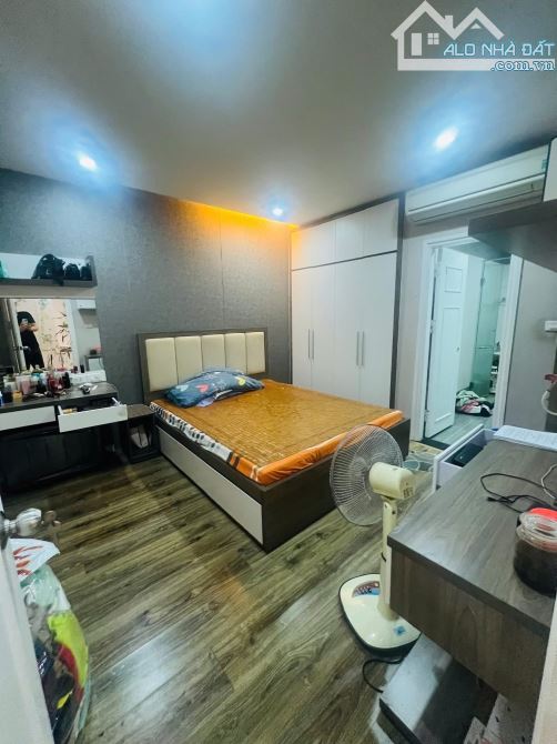 chung cư fafim VNT Tower, số 19 Nguyễn Trãi 106m2- 3PN 2WC: 8.15 tỷ full nội thất - 2