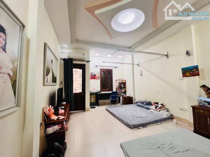 Bán Nhà Phân Lô Ô Tô Tránh Nghĩa Đô Cầu Giấy DT 40m2×5Tầng Kinh Doanh Sầm Uất - 2