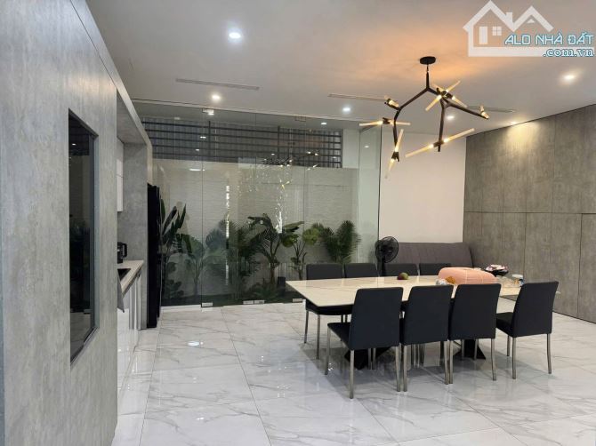 BIỆT THỰ KDT SAN NỀN, P. PHAN ĐÌNH PHÙNG -TT TP.THÁI NGUYÊN - 176m2x4T, MT8M - CHỈ 12 TỶ - 2