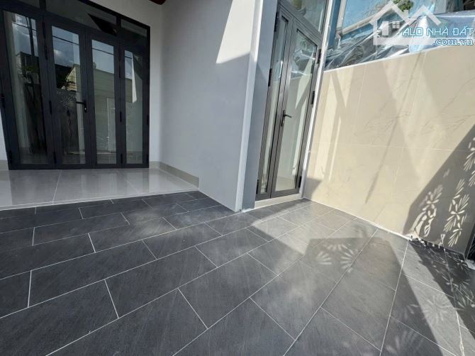 BÁN NHÀ PHƯỜNG 1 MỚI XÂY GIÁ CHỈ 2TY590 - 2