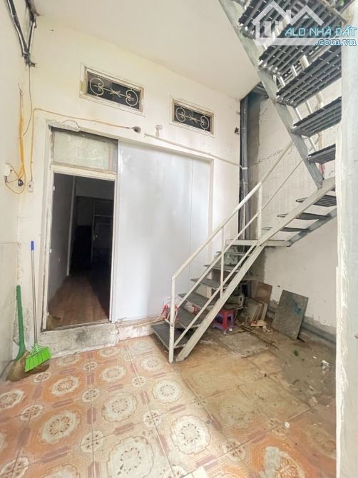 ĐẤT TẶNG NHÀ CẦU GIẤY – TIỆN ÍCH NGẬP TRÀN -  35M² – 2 TẦNG – 5.85 TỶ (2ĐCG36175) - 3