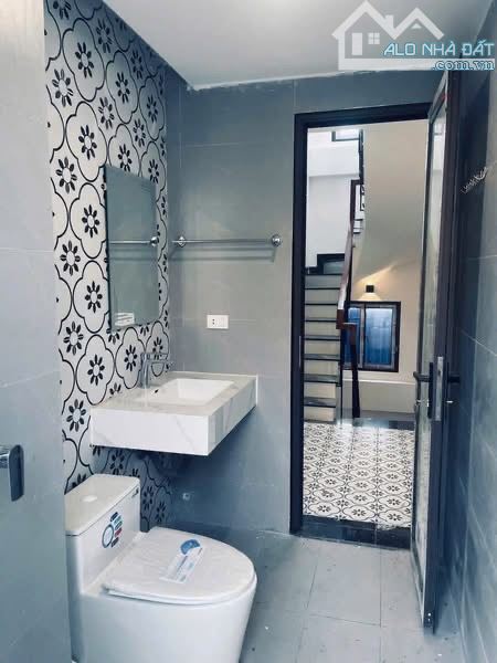 Nhà đẹp long lanh tại Khê Nữ Nguyên khê ( Phúc Thịnh ) ô tô vào nhà - 3