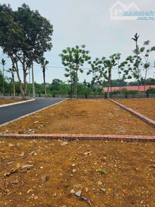 Bán đất thổ cư Láng Hoà Lạc -35 Vai Réo giá rẻ - 3
