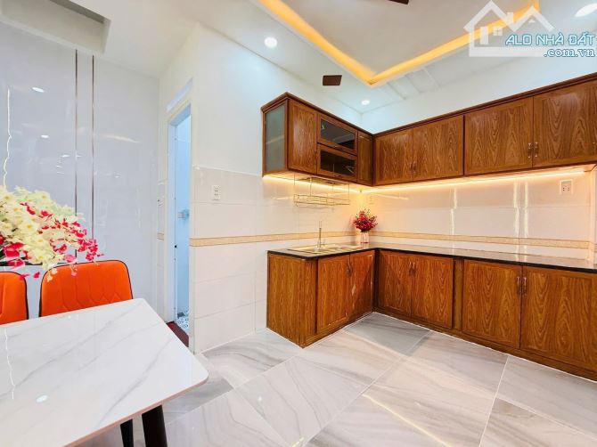 Bán nhà Hẻm xe hơi, 4m x 11m, Phạm Văn Chiêu, 2 Tầng, 5 Tỷ nhỉnh - 3