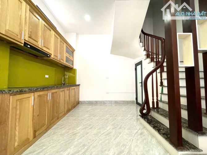 Thịnh Quang - Lô góc - Nhà dân xây chắc chắn - Ngõ ba gác - Vài bước ra phố - Tặng full đồ - 3