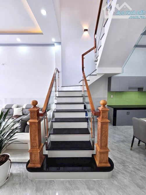 Bán nhà 1 trệt 1 lầu sổ riêng thổ cư p. Hố Nai - 3