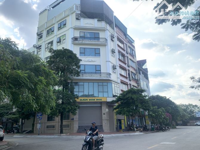 Bán đất tặng nhà mặt phố Phú Diễn 102m2, 2 mặt thoáng, vỉa hè kinh doanh, giá 25 tỷ. - 3