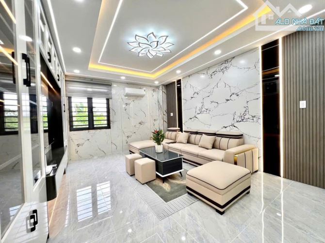 Nhà 5 TẦNG, đường BÙI VĂN NGỮ, P.HIỆP THÀNH, Q12, dt 62m2 (4mx15),💰7,5Tỷ. Đường 10m - 3