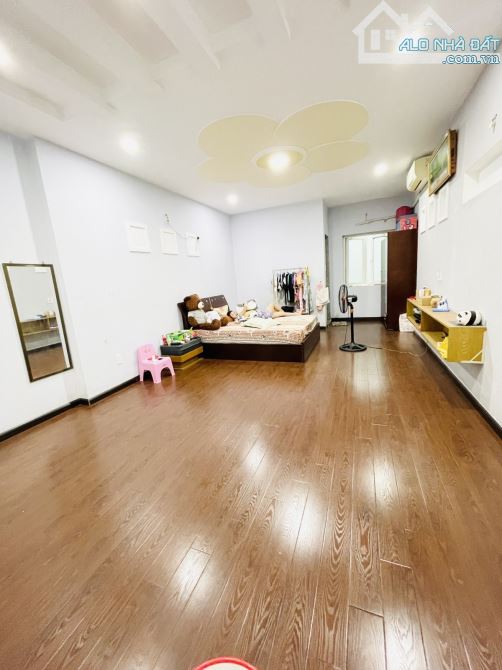 Bán nhà Bình Thạnh - ô tô thông - 111m2 - 4 tầng - ngang 4.5m - 3