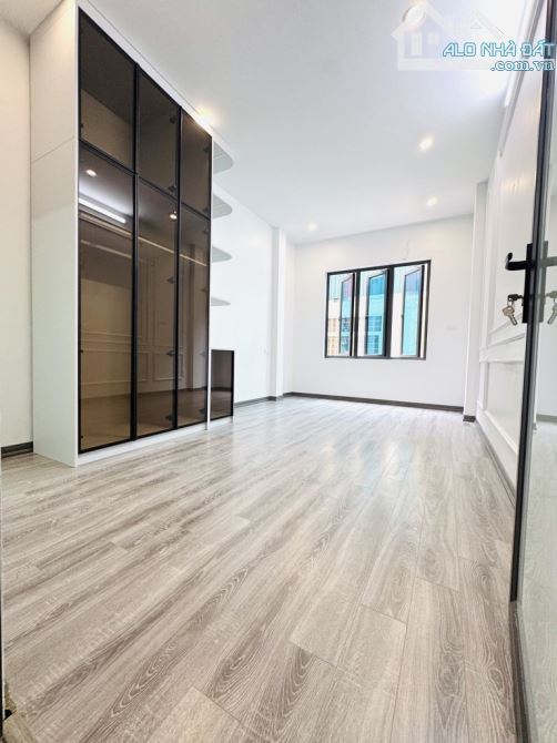 Bán nhà riêng Ba Đình, gần ô tô, đủ nội thất , không QH, sổ hoa hậu. - 3