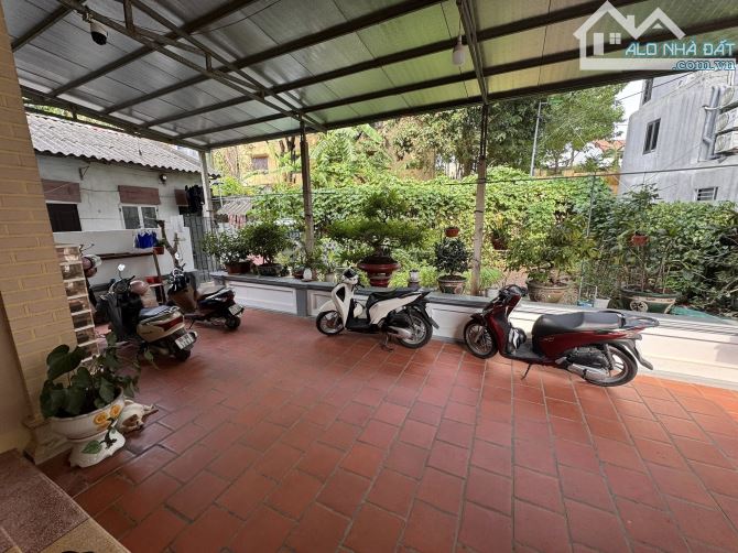 BÁN NHÀ 3 TẦNG LIÊN MẠC – 202M² – NGÕ Ô TÔ – LÔ GÓC – MT 18.3M – 25.8 TỶ - 3
