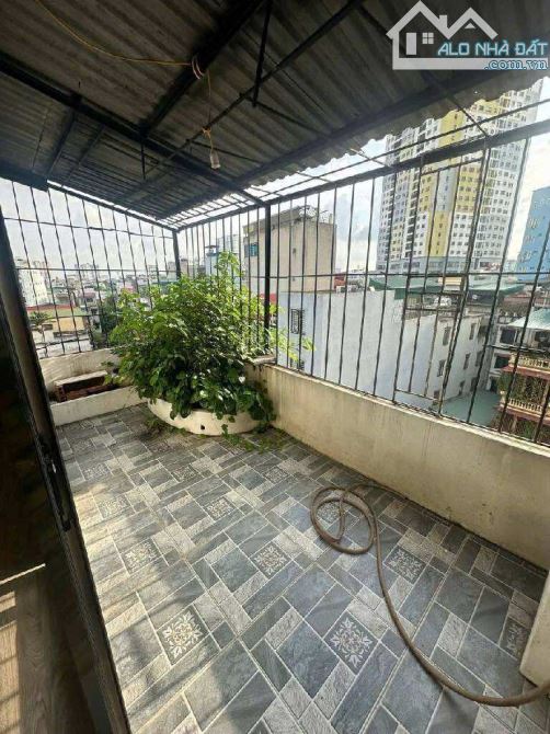 Nhà đẹp hàng xóm TIME, tài chính chưa đến 6 đồng - 20m ra oto - 27,3m - 3