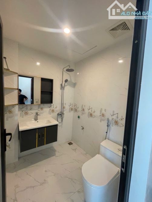 HOÀNG HOA THÁM -35M x 5 TẦNG - NHÀ DÂN XÂY- NGÕ NÔNG - FULL ĐỒ - NHỈNH 6 TỶ - 3