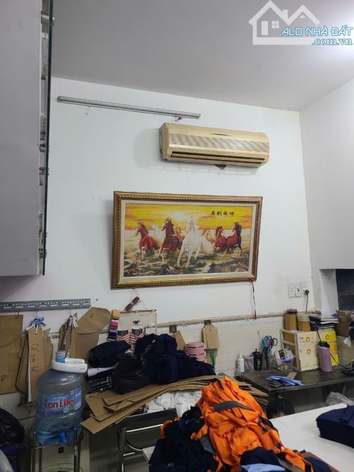 * Bình Long sát bên Tân thắng, gần Aeon Tân Phú. 85 m2, 4x17, nở hậu, 5.x tỏi. - 3