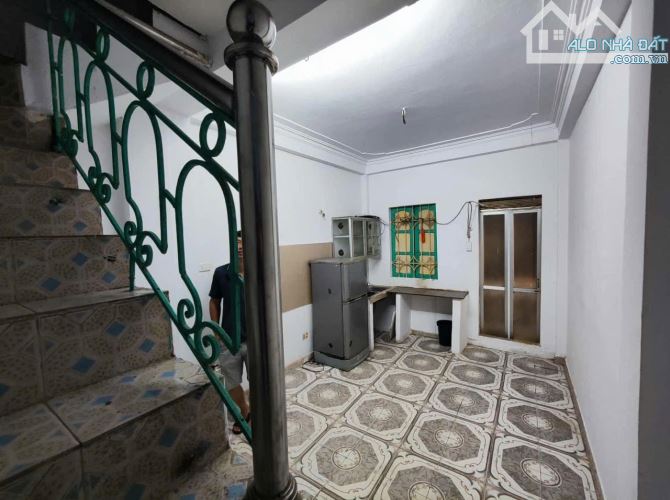 CHÍNH CHỦ CHO THUÊ NHÀ NGUYÊN CĂN – 279 ĐỘI CẤN – BA ĐÌNH – NGÕ THÔNG – CHỈ 30M RA Ô TÔ - 3