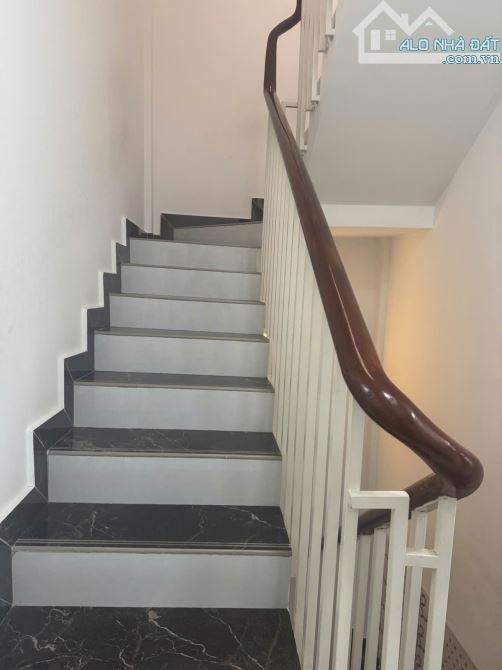 BÀ HOM Q6 - HẺM XE HƠI 5M - 60M2 - 4 TẦNG 5PN 4WC SÂN THƯỢNG - CHỈ 7.8 TỶ - 3