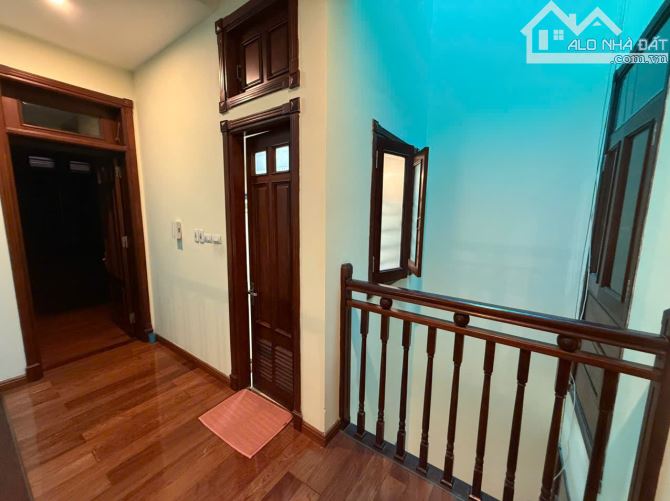 Cho thuê biệt thự Làng Việt Kiều - Nguyễn Văn Lộc. DT 180m2, 4 tầng, Full điều hòa. Gi35tr - 3
