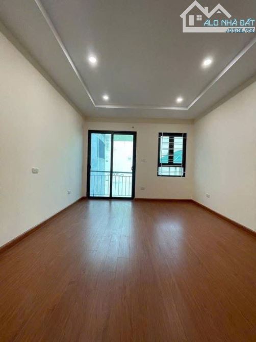 BÁN NHÀ TRẦN KHÁT CHÂN- 42m² -MẶT TIỀN 5m NỞ HẬU- 04 NGỦ, NGÕ NÔNG, GẦN OTO- TC 7.TỶ - 3