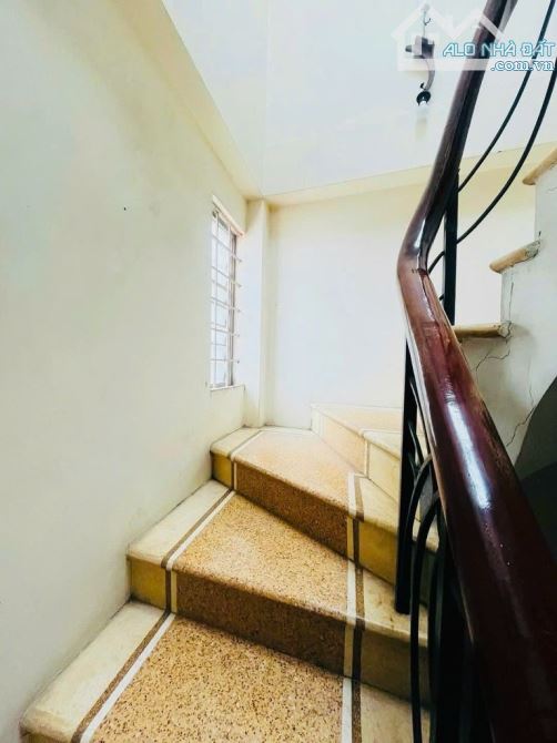 PHỐ VIP LÁNG HẠ - CÁCH PHỐ 5M - BÃI XE CẠNH NHÀ - KINH DOANH SẦM UẤT - ĐỐNG ĐA - 13.6 TỶ - 3