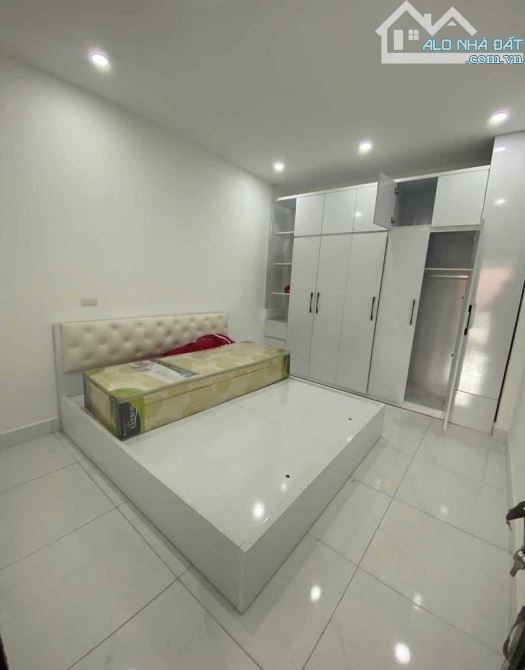 CHẬM CHÂN LÀ MẤT - Hoàng Mai - 38m2 - 5 tầng - 3 gác đỗ cửa - 20m ra OTO - Nhỉnh 7 đồng - 3