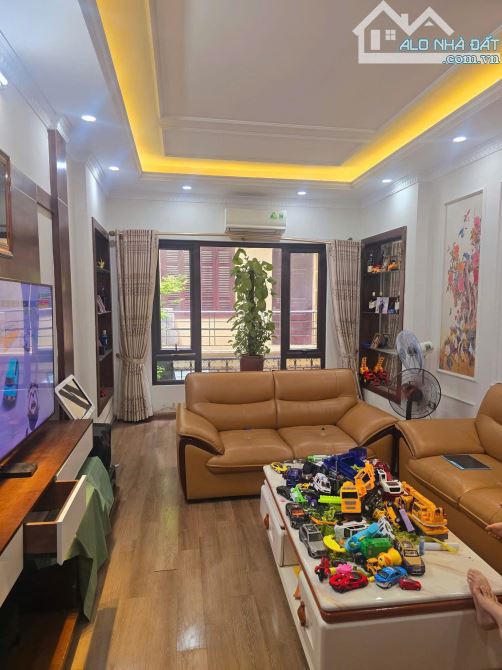 BÁN NHÀ NGUYỄN KHÁNH TOÀN 51m 5 TẦNG MT 3.6m, GIÁ 14.5 TỶ NHÀ ĐẸP THOÁNG TRƯỚC SAU - 3