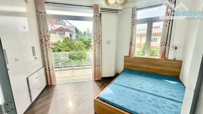 Trống căn 2PN sát bên Quận 7. 3p tới đh RMIT, TDT, Lotte quận 7 - 3