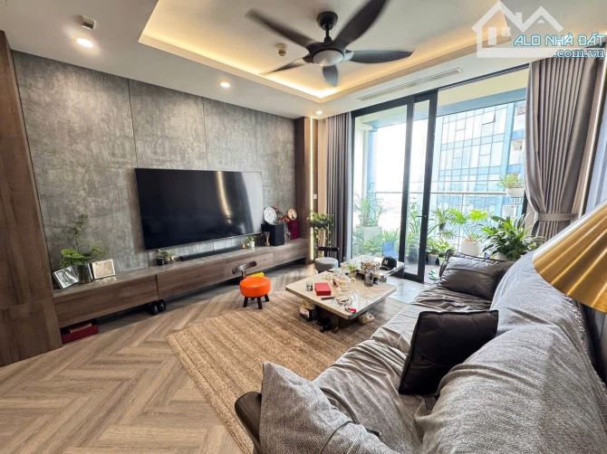 BÁN CĂN HỘ SUNSHINE CITY – 105M² – TẦNG 18 – 11 TỶ - CĂN GÓC - FULL NỘI THẤT - 3