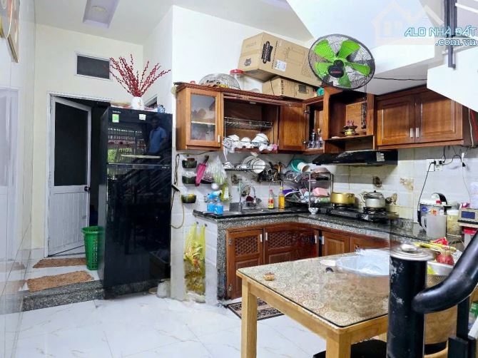 📌📌📌LÀM VIỆC TRỰC TIẾP GIÁ TỐT !!! Bán nhà 2 tầng mê đúc kiệt oto tôn đản - 3