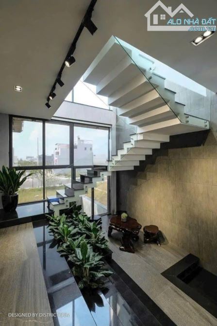 Cần bán căn biệt thự mặt tiền Nguyễn Đình Thi diện tích 250m2, full nội thất, giá 23 tỷ - 3