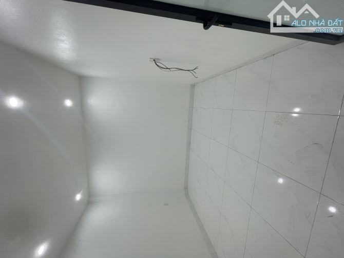 Bán nhà 3 tầng 40m tổ 6 Kỳ Bá Tp Thái Bình ngõ 2 xe máy. Giá 1.95 tỷ - 3