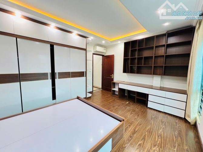 BÁN NHÀ NGÃ TƯ SỞ- OTO ĐỖ SÁT CỬA- 41M- 5 TẦNG FULL NỘI THẤT NHỈNH 12Tỷ - 3