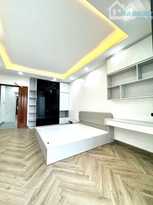 PHỐ NGỌC HÀ - GẦN LĂNG BÁC🔥45M x 6T THANG MÁY, 10M RA MẶT PHỐ - NỞ HẬU, GẦN PHỐ - 3