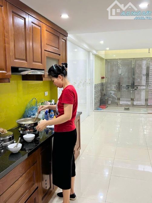 Cho thuê nhà riêng 188 Vương Thừa Vũ, Phường Khương Trung, Quận Thanh Xuân, Hà Nội. Dt - 3