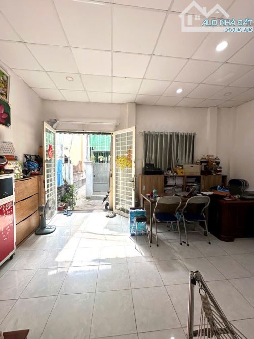 C4 - 3pn - 5,2 nở hậu 7,5 - 3.8tỉ - 72m2 - shr - kha vạn cân - 4