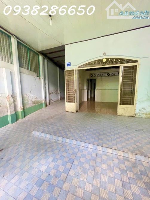 BÁN NHÀ CẤP 4- DƯƠNG THỊ MƯỜI – HẺM XE HƠI – GẦN BỆNH VIỆN Q12 – DT 118M2 , GIÁ : 5,3 TỶ - 4
