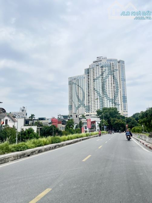 CƠ HỘI ĐẦU TƯ-MẶT NGÕ THÔNG-Ô TÔ ĐỖ CỬA -MẶT TIỀN GẦN 5 M-DÂN XÂY- CHỈ NHỈNH 7 TỶ SỞ HỮU 3 - 4