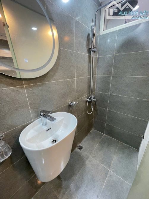 Cho thuê căn hộ tầng 2 khu tập thể bách khoa tạ quang bửu - 4