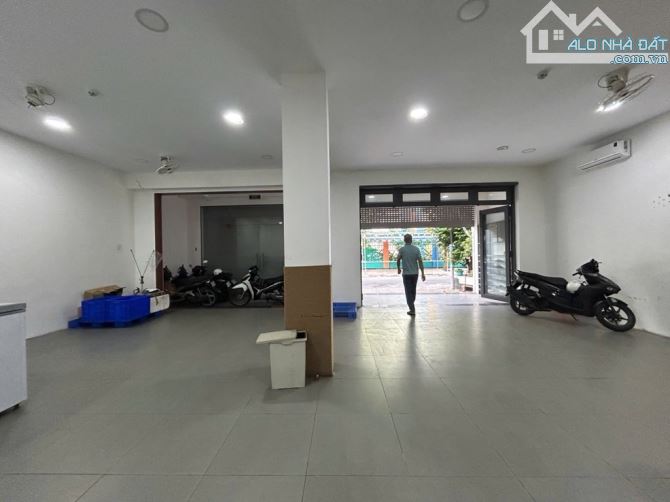 🚀 MẶT TIỀN KINH DOANH VIP TÊN LỬA – 200m² – 4 TẦNG – THU NHẬP 50TR/THÁNG – GIÁ 18.3 TỶ - 4