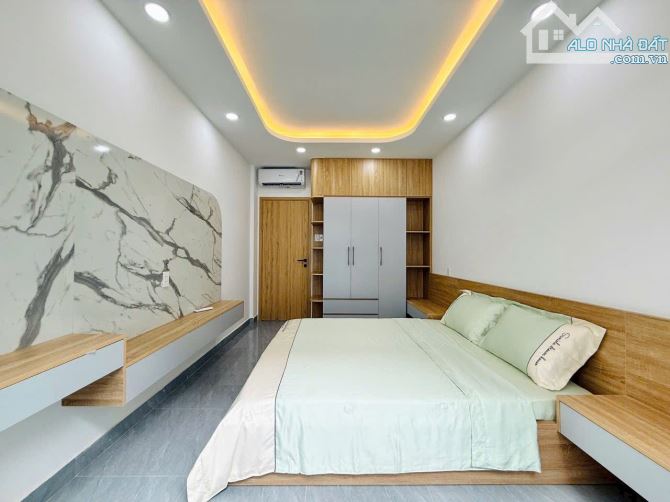 NHÀ mới đẹp HXH Phan Văn Trị , P10 , DT: 4x14m, 3PN, có 1 PN trệt, giảm còn 6,1 tỷ - 4