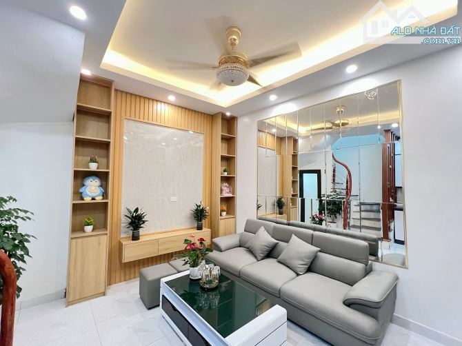 BÁN NHÀ LÔ GÓC SIÊU HIẾM – TÔN ĐỨC THẮNG –25m - 6 tầng - Ô tô  6,38 TỶ ✨ - 4