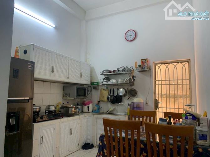 Nhà đẹp Gò Vấp-Đường nhựa 12M-Gần CV Làng Hoa-Nguyễn Văn Khối-P11-102m2-6x17-3tầng-4PN - 4