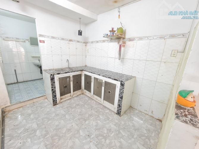 ♣ Kiệt 2.5m thẳng 30m ra Ông Ích Khiêm, 25m2, 2 tầng cứng sạch, nhỉnh 2 tỷ - 4