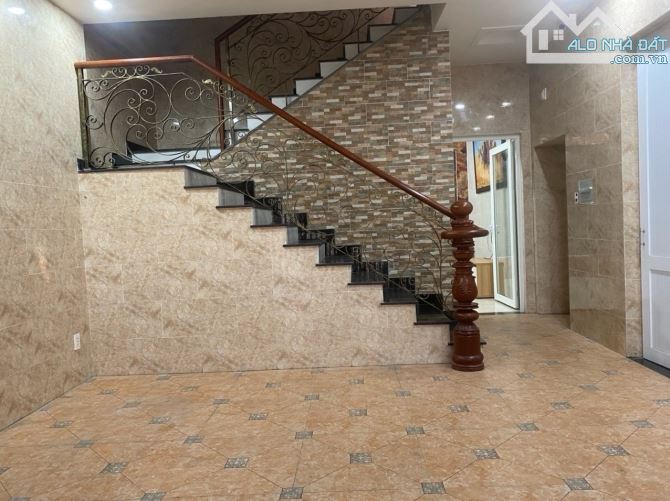 Lê Đức Thọ gò vấp 236m2 4 tầng giá chỉ 28 tỷ - 4