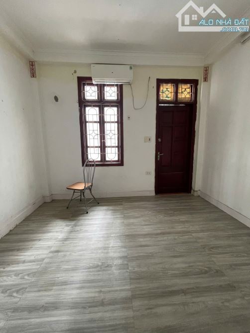 Cho thuê nhà ngõ Tân Lạc, Hai Bà Trưng, 4 tầng x 40m2, 4 ngủ, 12 Triệu - 4