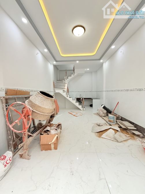 🏘️ 1/ KÊNH TÂN HOÁ HOÀ THẠNH TP - 33m2 ,4T , 4x 9 - NHÀ MỚI KENG - CHỈ -- 4,8 TỶ - 4