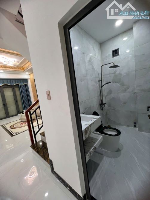 BIỆT THỰ 4 TẦNG ĐÚC ĐÔNG HƯNG THUẬN 9 QUẬN 12 GIÁ RẺ 7.2 TỶ - 4