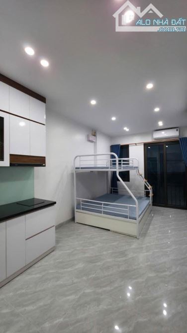NHÀ ĐẸP - MỚI KINH KONG - OTO CÁCH 50 M - THANG MÁY - HỆ THỐNG PHÒNG CHÁY ĐẦY ĐỦ - VỪA Ở V - 4