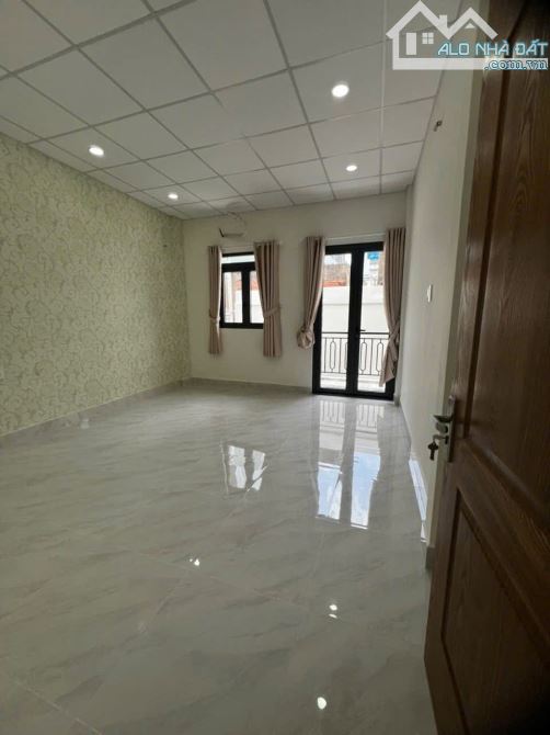 💰 Cơ hội đầu tư hiếm – Nhà 64m² nở hậu, hẻm xe hơi sát cửa – Giá chỉ 6.66 tỷ! - 4