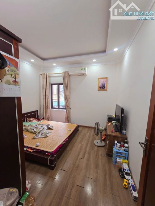 BÁN NHÀ NGUYỄN KHÁNH TOÀN 51m 5 TẦNG MT 3.6m, GIÁ 14.5 TỶ NHÀ ĐẸP THOÁNG TRƯỚC SAU - 4