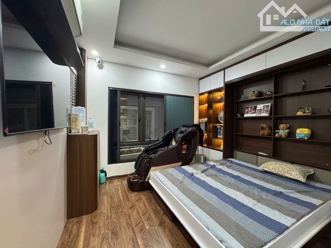 BÁN SIÊU PHẨM TÂN MAI 40M2X5 TẦNG NGÕ THÔNG CÁC NGẢ - NỘI THẤT XỊN SÒ - THANG MÁY CAO CẤP - 4